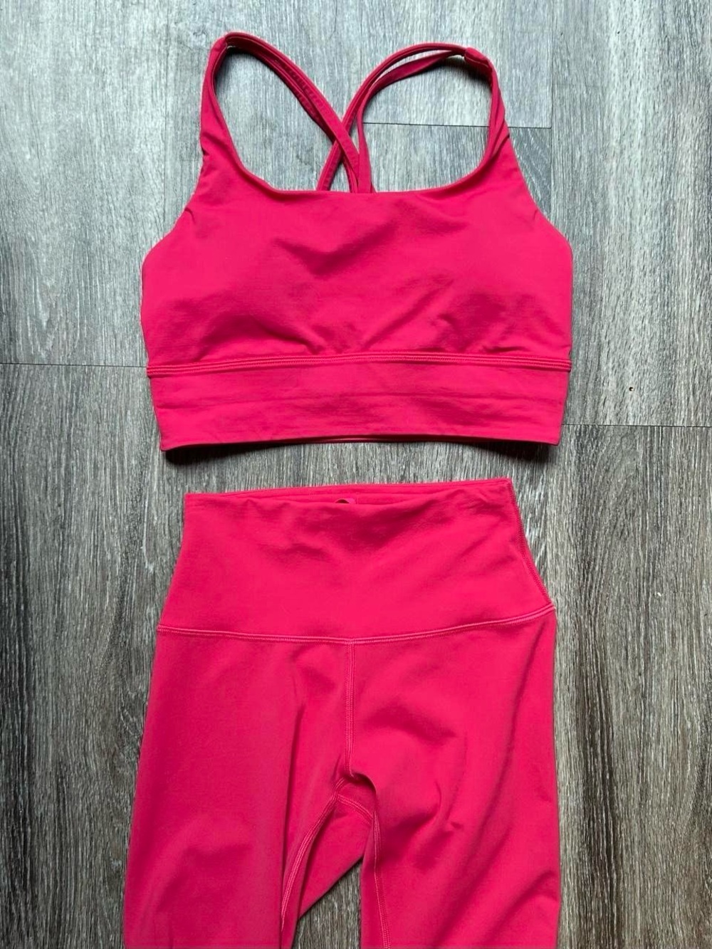 lululemon set - Bright Pink dragonfruit Sports Bra and High-Waist Leggings Set